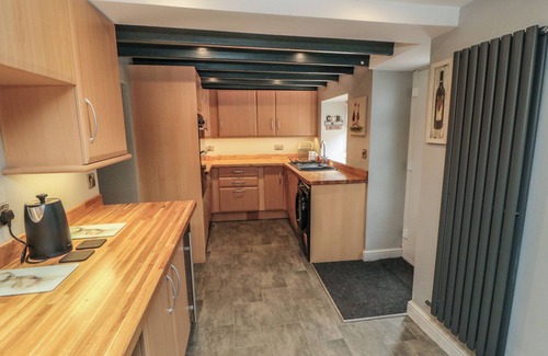 Burniston Cottage | 15 HIGH STREET, pet friendly, character holiday cottage in Burniston