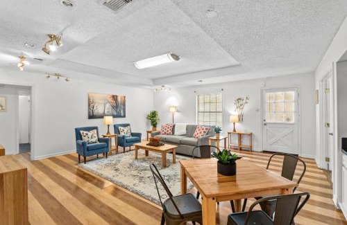 South Baton Rouge House | 15 Min to LSU & Downtown Oak Hills Place Hideaway