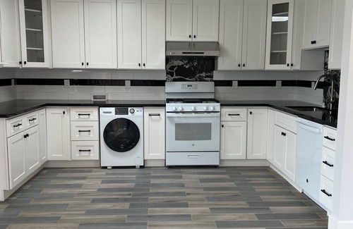 Country Club Apartment | 15 mins to Stanford or google! 2023 construction, prime location & grand view