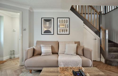 Hereford House | 15 Mins Walk To City Park 3 Carsgardenshopspub