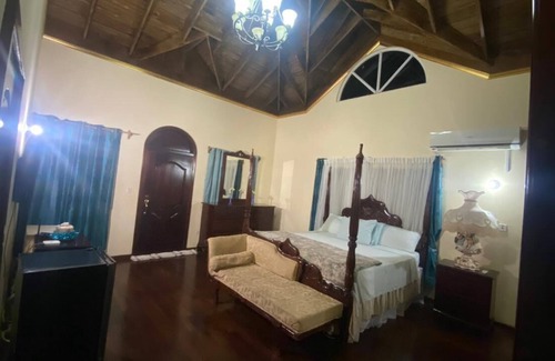 Hellshire Bed & Breakfast | 15 minutes away from the famous Hellshire Beach .