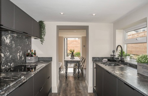 Beaumaris Cottage | 15 Rosemary Lane