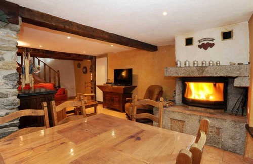 Fontrabiouse House | 150 m² Gîte ∙ 5 bedrooms ∙ 10 guests