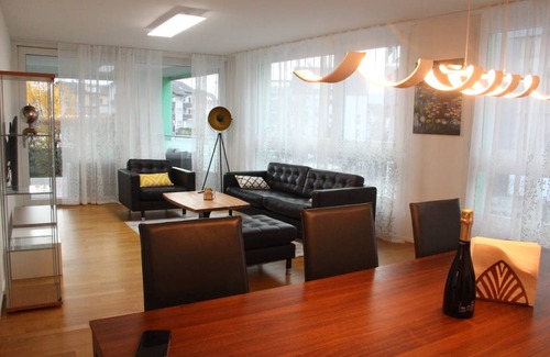 Dietikon District Resort | 150 m² Private room ∙ 1 bedroom ∙ 1 guest