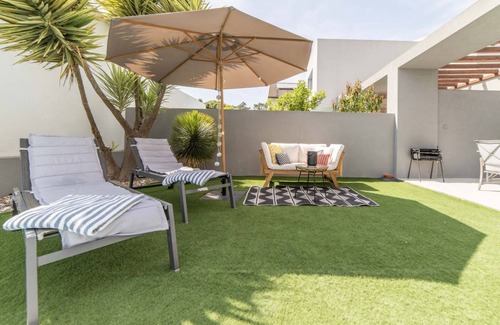 Charneca de Caparica e Sobreda Villa | 150 m² Villa ∙ 3 bedrooms ∙ 6 guests