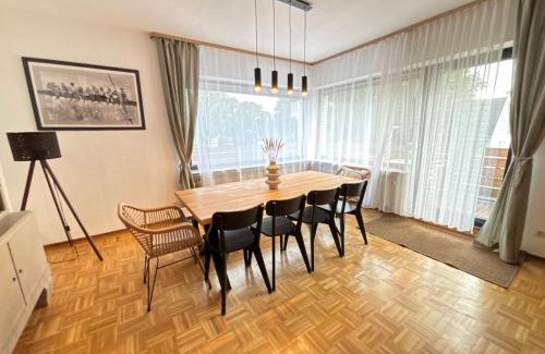 Sahlkamp Apartment | 150qm-6 Rooms-Free Privat Parking-2 Bathrooms-Wifi-Yihapartment