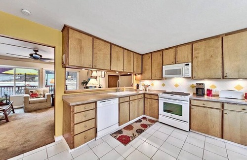 South Lake Tahoe Cabin | 1510 Wildwood, Sitzmark 4