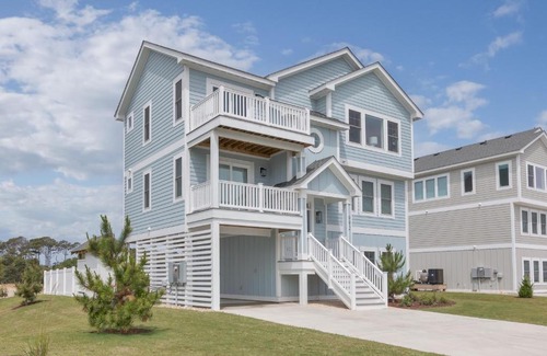 Whalehead Beach House | 1542 - Southern Blue Crab by Resort Realty