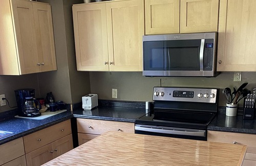 Mount Nebo Cabin | 16 acre retreat with large fishing pond and a butterfly meadow