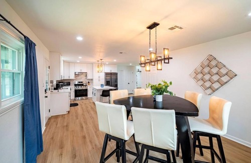Spring Branch West House | 164 m² House ∙ 3 bedrooms ∙ 8 guests