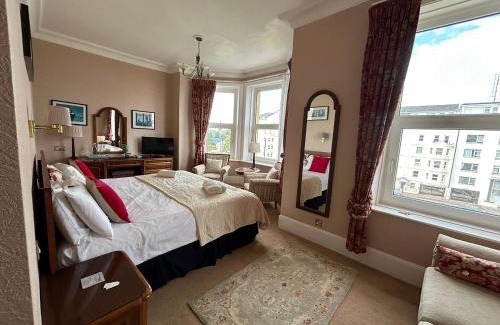 Eastbourne Seafront Bed & Breakfast | 17 Wilmington Square