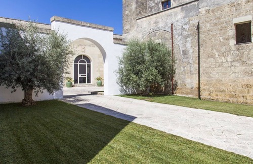 Giuggianello Villa | 1700 luxury masseria, with pool, citrus grove, 10 min from Otranto, Castro Marina
