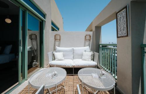Old North Apartment | 175 Design Residence - With mamad