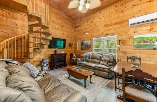 Fort Payne Cabin | 178 m² Cabin ∙ 2 bedrooms ∙ 7 guests