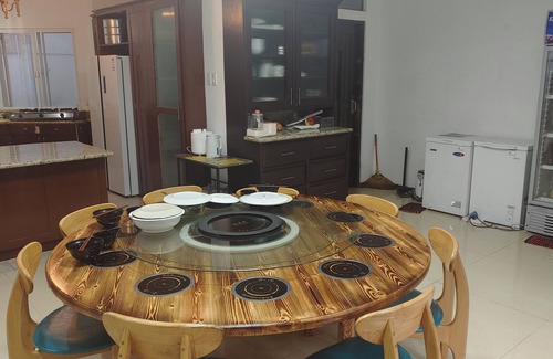 Lahug House | 18 La Guardia Ext