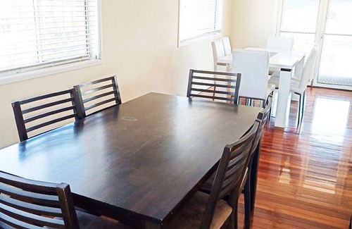 Sunnybank House | 18 m² House ∙ 5 bedrooms ∙ 2 guests