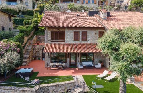 Sarnico Villa | 180 m² Villa ∙ 4 bedrooms ∙ 8 guests