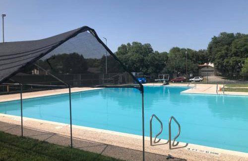 Leon Valley House | 186 m² House ∙ 4 bedrooms ∙ 10 guests
