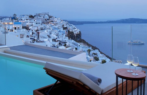 Firostefani Villa | 188 m² Villa ∙ 2 bedrooms ∙ 6 guests