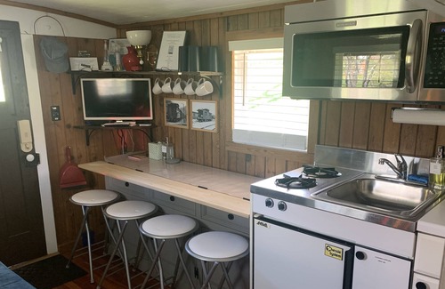 Natural Bridge House | 1926 C&O guest cabin