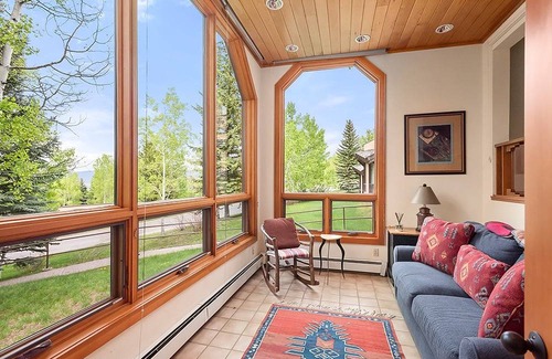 Coffeyville House | 197 m² House ∙ 2 bedrooms ∙ 6 guests