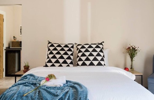 Sodeco Apartment | 1BD studio in Monot Beirut