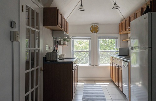 Orient Heights Apartment | 1Bedroom.Boston.Airport.Magnificent view.