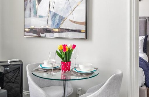 Hamilton Apartment | 1BR - Boutique Apartment - PRIME Location Downtown