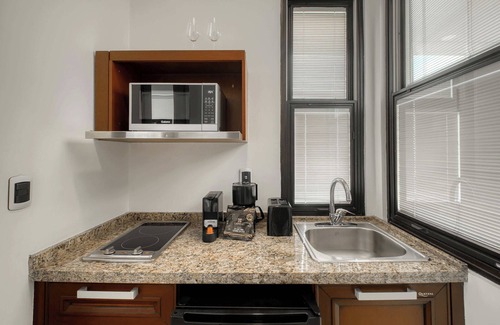 La Paz Apartment | 1BR Ocean View & Private Balcony at Vistamar