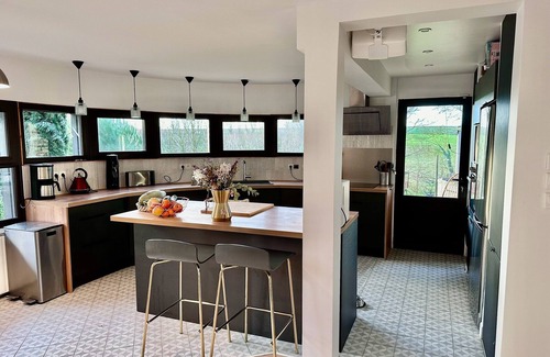 Mainneville House | 1h10 from Paris:Countryside, Heated Pool & SPA