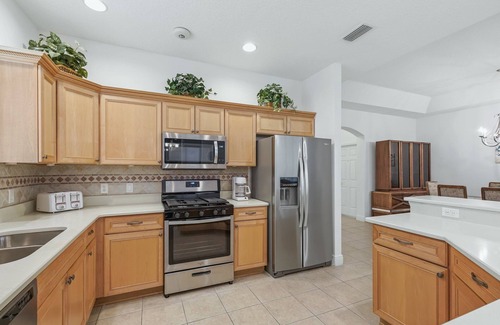 The Villages House | 2/2 pet friendly courtyard villa, close to it all!