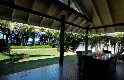 Mission Beach Apartment | 2/24 Donkin - Luxury - Absolute Beachfront