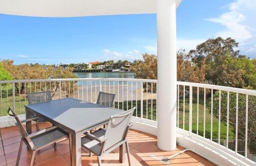 Mooloolaba Apartment | 2 BD spacious apartment in Parkyn Parade with water views.