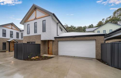 Beechworth House | 2 Bed Central New townhouse