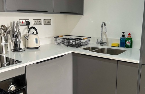 The Westside Apartment | 2-Bed City Centre Apartment - Prime Location!