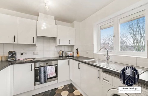 Woolwich Riverside Apartment | 2-Bed Cozy Retreat: Perfect for Weekend Breaks & Long-Term Stays