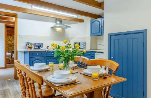 St Austell House | 2 Bed in Charlestown 82609