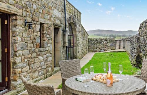 Airton House | 2 Bed in Malham 94261