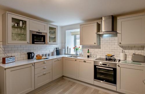 Potter Brompton House | 2 Bed in Scarborough 79523