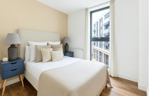 Wandsworth Apartment | 2 Bed Riverside Flat in Wandsworth
