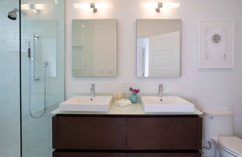 Paget House | 2 Bed Suite with OCEAN VIEWS + Furnished Terrace