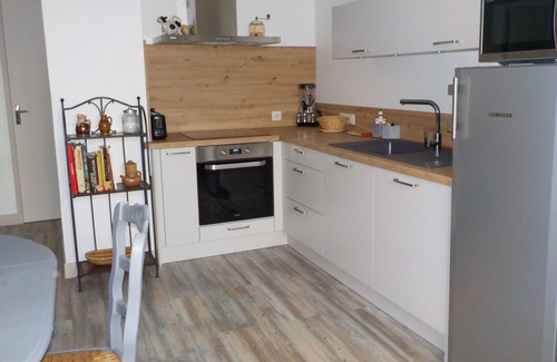 Saint-Brice-sur-Vienne Apartment | 2 Bedroom Apartment in Saint-Brice-sur-Vienne