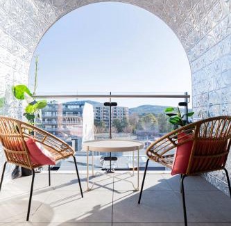 Braddon Apartment | 2 Bedroom 2 bath 1 Car on Lonsdale Street