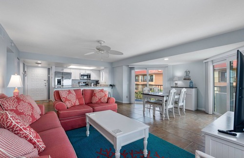 Indian Rocks Beach Condo | 2-bedroom 2 bath condo in beautiful Indian Rocks Beach with ocean view.