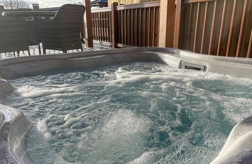 Caistor Cabin | 2 bedroom accommodation in Caistor, Market Rasen