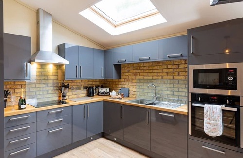 Milverton Ski Chalet | 2 bedroom accommodation in Cannington