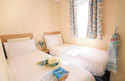 Ringwood House | 2 bedroom accommodation in St. Leonards, Ringwood