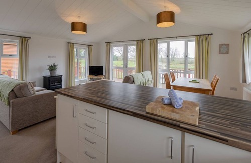 Yaxham Cabin | 2 bedroom accommodation in Yaxham, Dereham