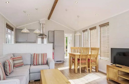 Yaxham Cabin | 2 bedroom accommodation in Yaxham, Dereham