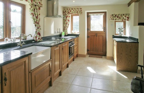 Winsham Cottage | 2 bedroom accommodation in Bridge, near Chard